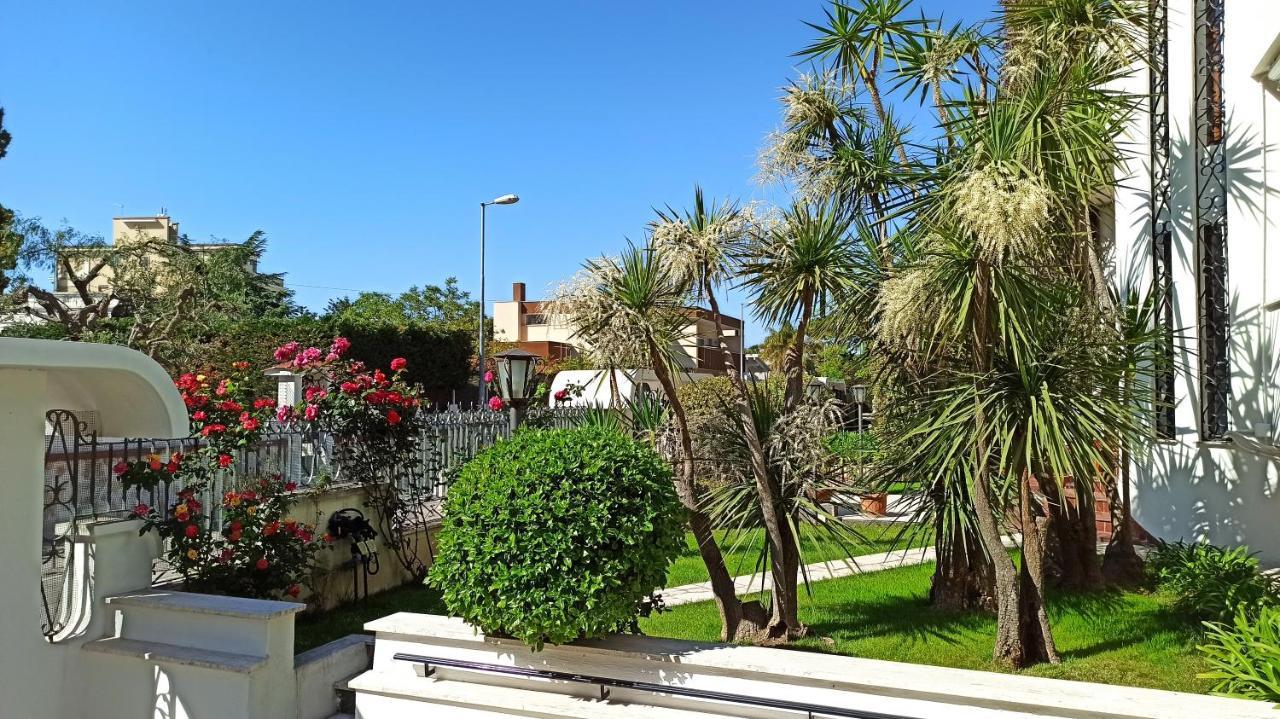 Villa Mary - Apartments Trani Eksteriør bilde
