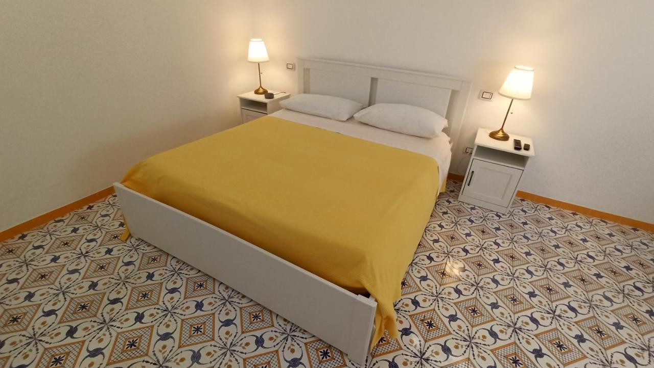 Villa Mary - Apartments Trani Eksteriør bilde