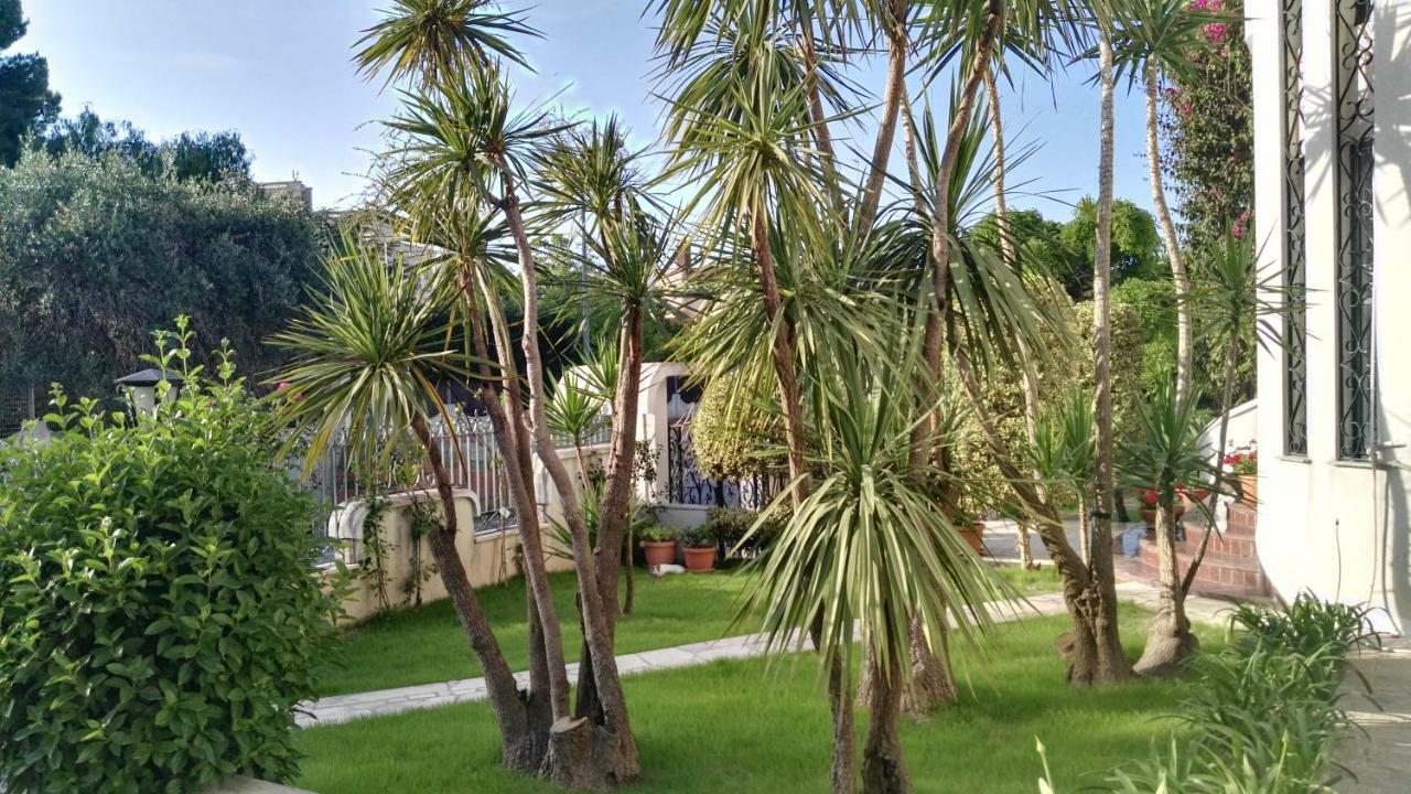 Villa Mary - Apartments Trani Eksteriør bilde